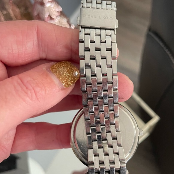 Michael Kors watch - Picture 7 of 9